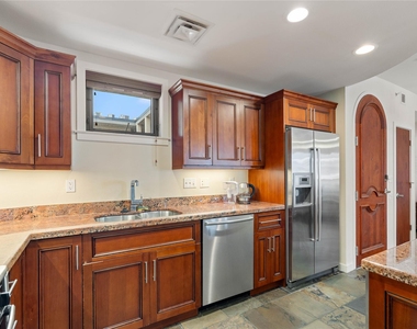1812 West Ave - Photo Thumbnail 5