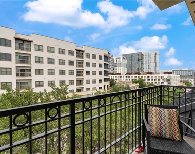 1812 West Ave - Photo Thumbnail 12