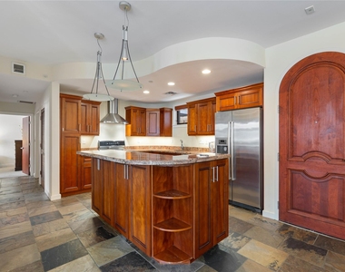 1812 West Ave - Photo Thumbnail 4