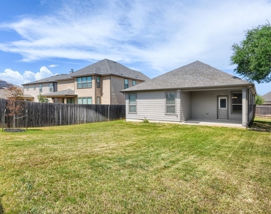 199 Kennicott Dr - Photo Thumbnail 18