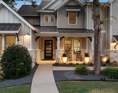 1002 Meriden Ln - Photo Thumbnail 1