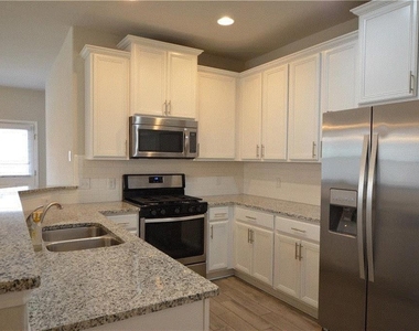 2304 S Lakeline Blvd - Photo Thumbnail 21
