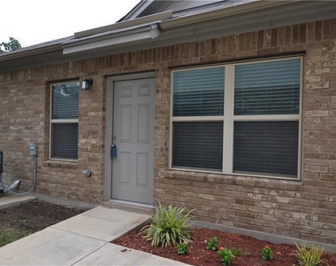 2304 S Lakeline Blvd - Photo Thumbnail 1