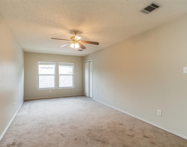 813 Kettering Dr - Photo Thumbnail 6