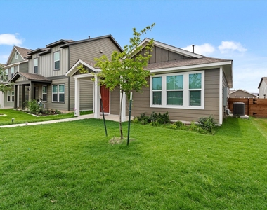 228 Patagonia St - Photo Thumbnail 1