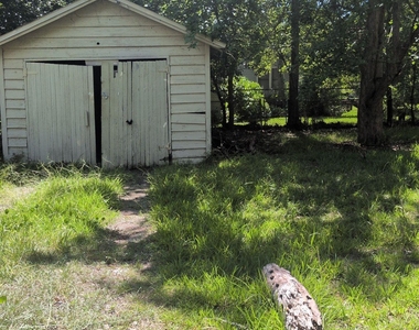811 Mackinaw Street - Photo Thumbnail 13