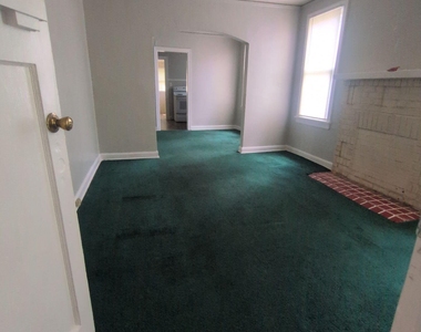 811 Mackinaw Street - Photo Thumbnail 1