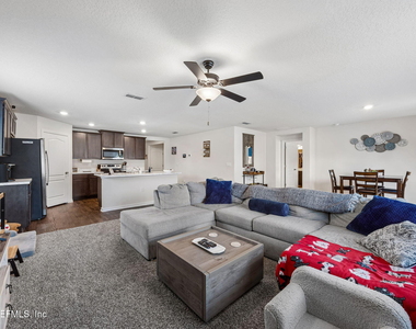 2100 Denton Trace - Photo Thumbnail 5
