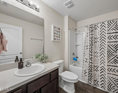 2100 Denton Trace - Photo Thumbnail 17