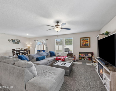 2100 Denton Trace - Photo Thumbnail 4