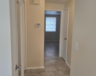 2626 Gifford Avenue - Photo Thumbnail 6