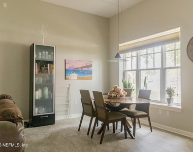 1661 Riverside Avenue - Photo Thumbnail 12