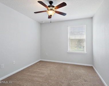 213 Larkin Place - Photo Thumbnail 9