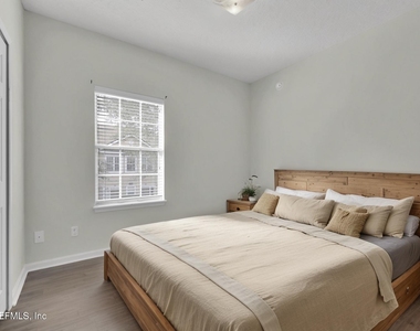 1745 Forest Lake Circle - Photo Thumbnail 21