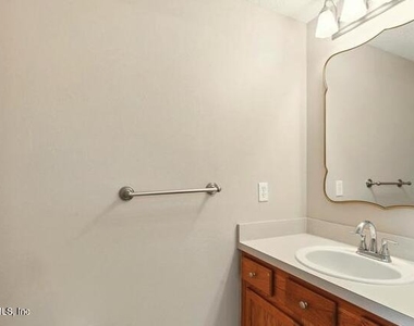 726 Middle Branch Way Way - Photo Thumbnail 16