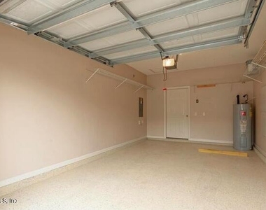 726 Middle Branch Way Way - Photo Thumbnail 17