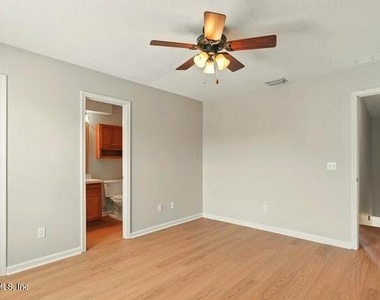 726 Middle Branch Way Way - Photo Thumbnail 13