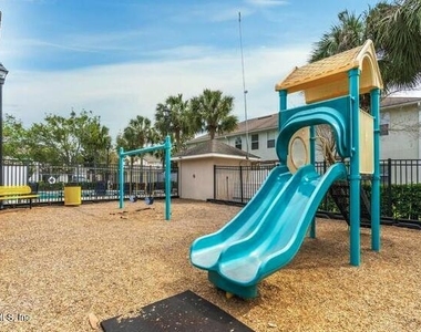 726 Middle Branch Way Way - Photo Thumbnail 24