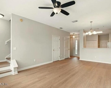 726 Middle Branch Way Way - Photo Thumbnail 8