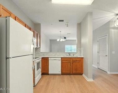 726 Middle Branch Way Way - Photo Thumbnail 6