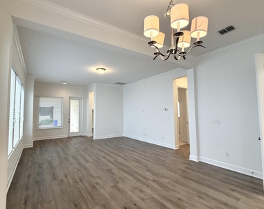 187 Southern Oak Drive - Photo Thumbnail 12