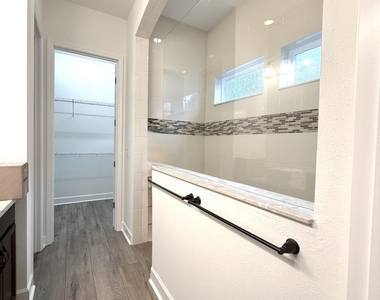 187 Southern Oak Drive - Photo Thumbnail 20