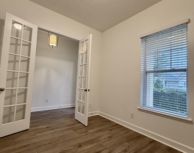 187 Southern Oak Drive - Photo Thumbnail 6