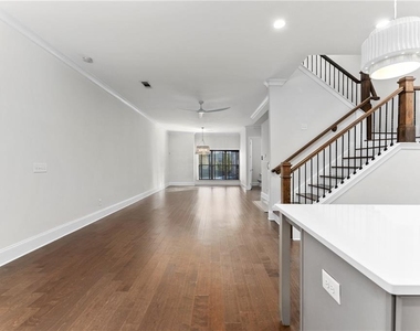 1394 Doublegate Drive Ne - Photo Thumbnail 19