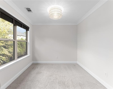 1394 Doublegate Drive Ne - Photo Thumbnail 30