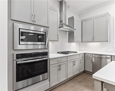 1394 Doublegate Drive Ne - Photo Thumbnail 18