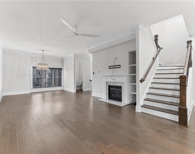 1394 Doublegate Drive Ne - Photo Thumbnail 12