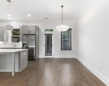 1394 Doublegate Drive Ne - Photo Thumbnail 13