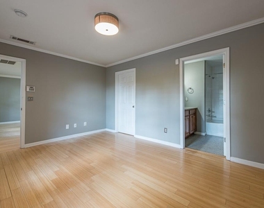 2696 Silver Hill Terrace Se - Photo Thumbnail 10