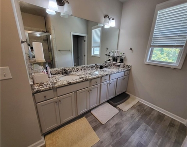 5414 Town Square Way - Photo Thumbnail 14