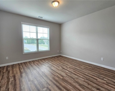 5414 Town Square Way - Photo Thumbnail 16