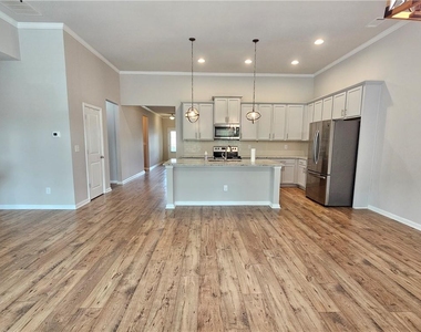 5414 Town Square Way - Photo Thumbnail 3