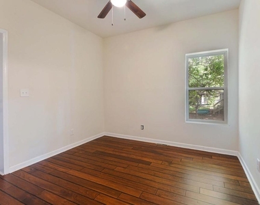 1099 Smith Street - Photo Thumbnail 11