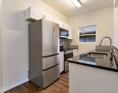1099 Smith Street - Photo Thumbnail 4