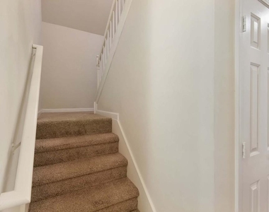1099 Smith Street - Photo Thumbnail 14
