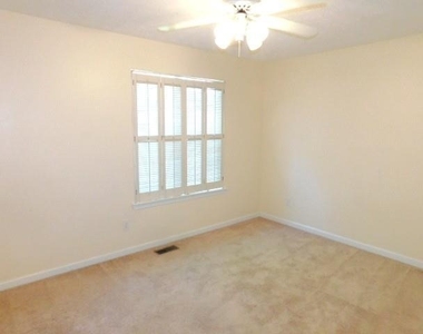 11215 Abbotts Station Drive - Photo Thumbnail 17