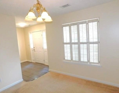 11215 Abbotts Station Drive - Photo Thumbnail 4