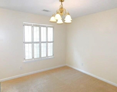 11215 Abbotts Station Drive - Photo Thumbnail 5