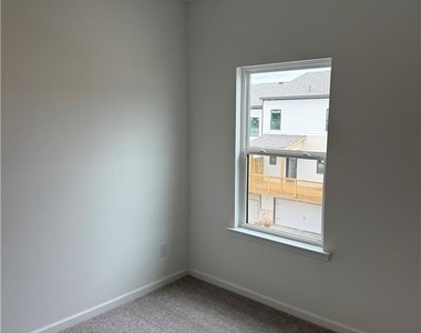 407 Nix Lane - Photo Thumbnail 32