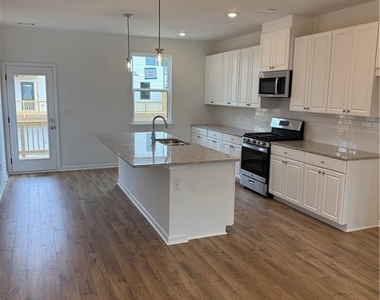 407 Nix Lane - Photo Thumbnail 6