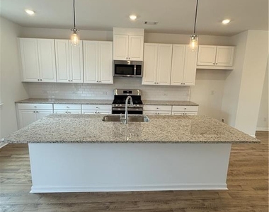 407 Nix Lane - Photo Thumbnail 8