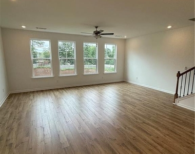 407 Nix Lane - Photo Thumbnail 16