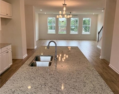 407 Nix Lane - Photo Thumbnail 10