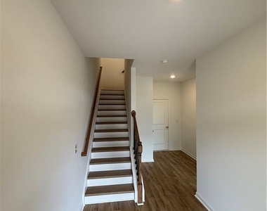 407 Nix Lane - Photo Thumbnail 4