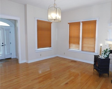 675 Grady Place Sw - Photo Thumbnail 5