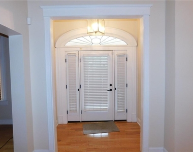 675 Grady Place Sw - Photo Thumbnail 3